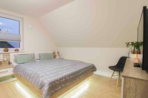 Schlafzimmer II DG - 