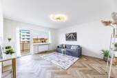 Helles Wohnzimmer - 2 Zimmer Etagenwohnung zum Kaufen in Bamberg