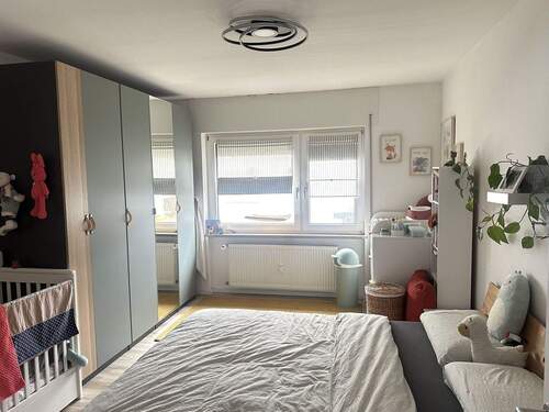 Schlafzimmer - 3 Zimmer Etagenwohnung in Hofheim am Taunus