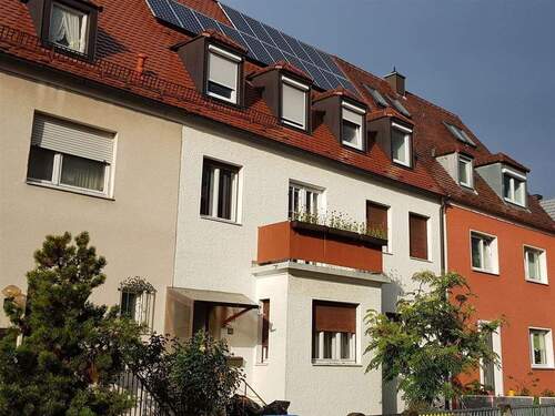 Hausansicht - 9 Zimmer Mehrfamilienhaus, Wohnhaus zum Kaufen in Nürnberg