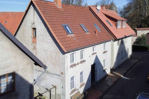 Hausansicht - Ideal für Handwerker und Visionäre: Zentrumsnah in Barntrup - Immobilie mit viel Potenzial -