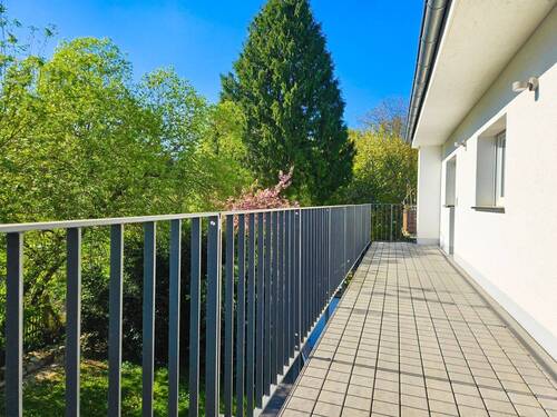 Balkon - 5 Zimmer Einfamilienhaus zum Kaufen in Kronberg