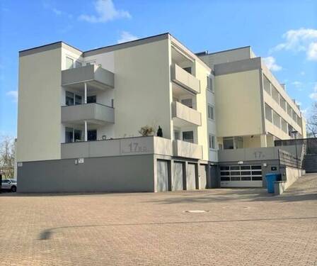 Ansicht von der Straße - **auf Wunsch teilmöbliert** - 83.000,00 EUR Kaufpreis, ca.  53,50 m² Wohnfläche