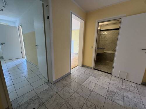3066 Flur (3) - 