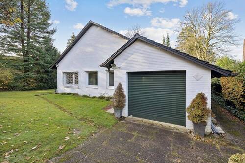 Garage - 5 Zimmer Bungalow in Wentorf