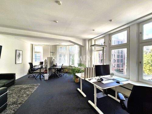 im 2.OG - Büro in Hamburg