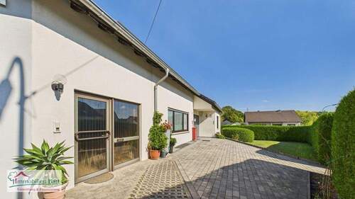 Straßenansicht - 6 Zimmer Einfamilienhaus in Mettlach / Orscholz