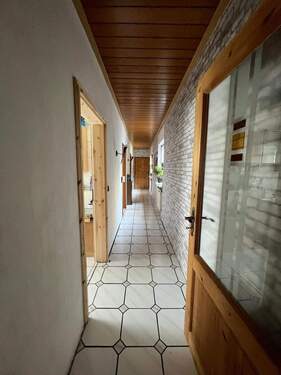 Flur (EG) - Reihenmittelhaus mit 200,00 m&sup2; in Friedrichsthal zum Kaufen