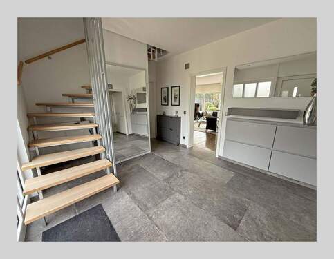 Eingangsbereich - 6 Zimmer Einfamilienhaus in Kierspe