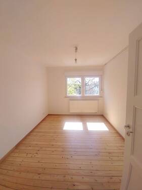 Zimmer 1 - 2 Zimmer Etagenwohnung zur Miete in Mannheim