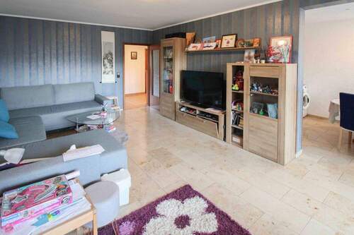 Wohnzimmer - 4 Zimmer Etagenwohnung in Mannheim