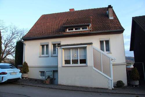Bild 2 - 4 Zimmer Einfamilienhaus zum Kaufen in Schlitz