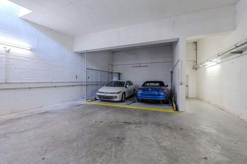 Tiefgarage / Duplex - 