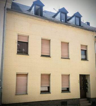 Straßenansicht.jpg - 8 Zimmer Mehrfamilienhaus, Wohnhaus zum Kaufen in Meerane