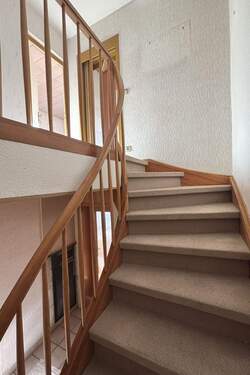 EG Treppenhaus ins OG - 