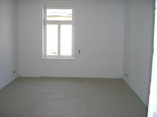 Zimmer 1 vor Sanierung - Etagenwohnung mit 89,00 m&sup2; in München zur Miete