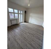 Bezugsfreie 2-Zimmer-Wohnung im Herzen von Tegel - frisch saniert mit Balkon - Berlin