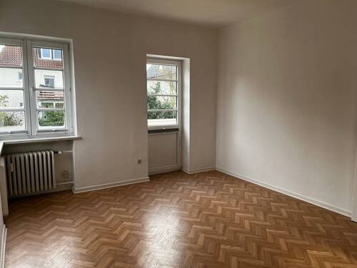 Wohnzimmer (1. OG rechts) - 