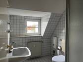 Badezimmer (DG Mitte) - 