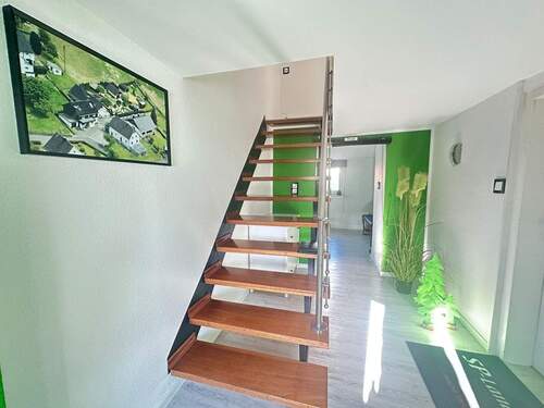 EG Treppe zum 1. OG - 