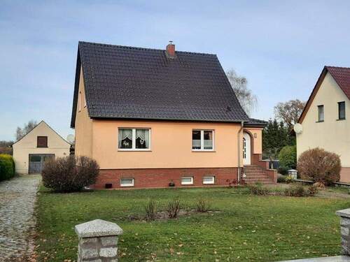 Ansicht süd - 6 Zimmer Einfamilienhaus zum Kaufen in Wredenhagen