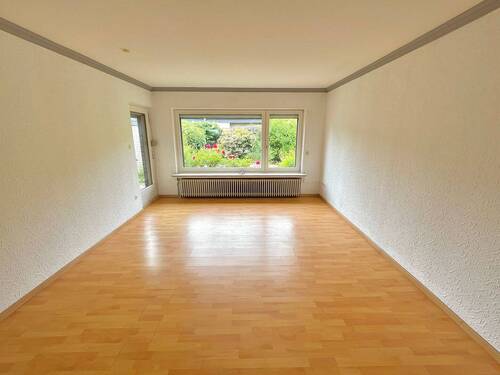 Wohnzimmer - 2 Zimmer Reihenendhaus zum Kaufen in Oldenburg (Oldb)