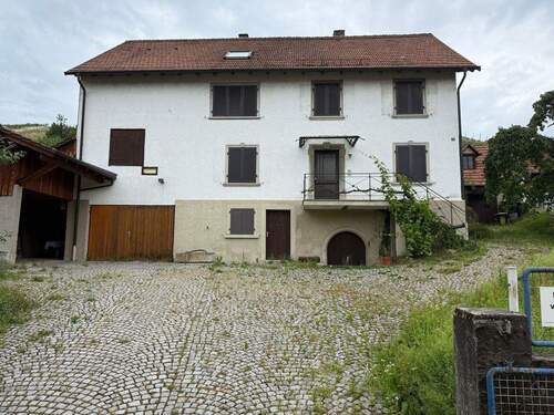 Aussenansicht - Altes Winzerhaus mit landwirtschaftlichen Nebengebäuden in Bühlertal