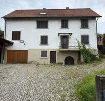 Altes Winzerhaus mit landwirtschaftlichen Nebengebäuden in Bühlertal