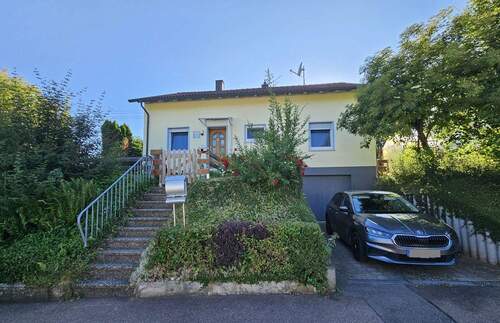 Außenansicht - 7 Zimmer Einfamilienhaus zum Kaufen in Untermarchtal