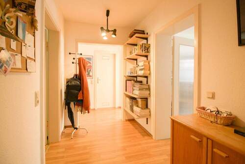 Flur - 3 Zimmer Einfamilienhaus zum Kaufen in Stuttgart