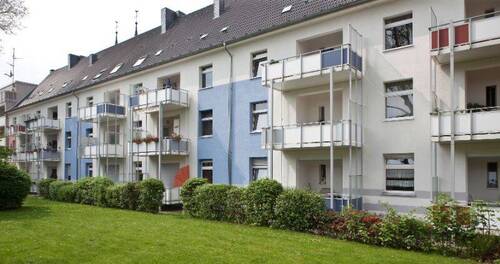 Rückansicht - Zentrale 2,5 Zimmer Wohnung! - 522,00&nbsp;EUR Kaltmiete, ca.&nbsp; 65,30&nbsp;m&sup2;&nbsp;Wohnfl&auml;che