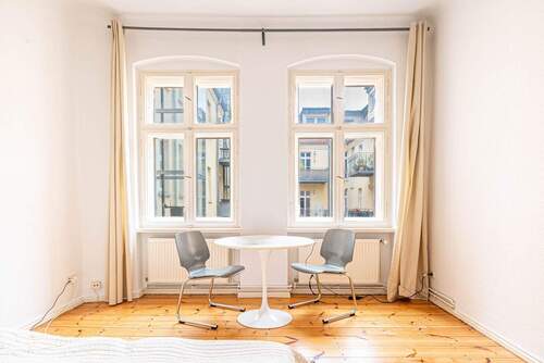 Schlafzimmer - 2 Zimmer Etagenwohnung zum Kaufen in Berlin