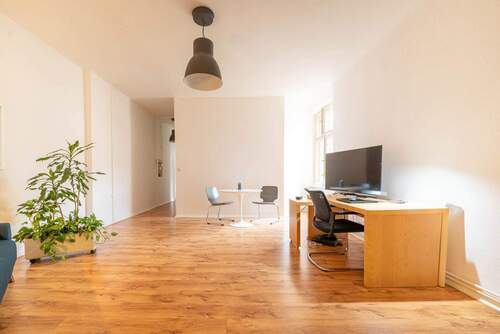 Wohnzimmer - 2 Zimmer Etagenwohnung in Berlin