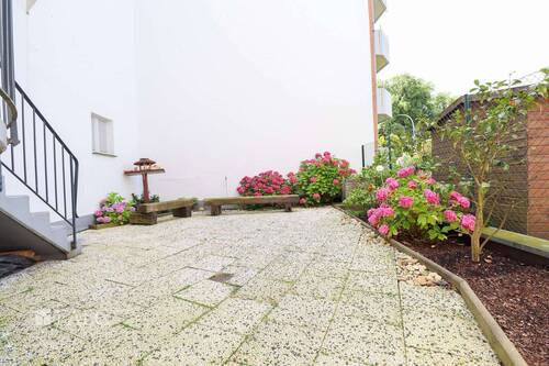 Gemeinschafthof - 4 Zimmer Etagenwohnung in Mönchengladbach