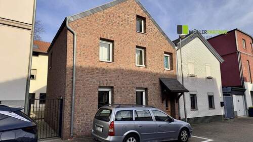 Vorderansicht - 3 Zimmer Einfamilienhaus zum Kaufen in Eschweiler