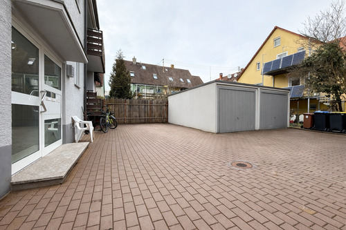 Hof (KI bearbeitet) - 