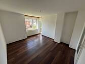 Wohnzimmer - 3 Zimmer Etagenwohnung zum Kaufen in Oldenburg