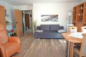 Wohn-/Esszimmer - 