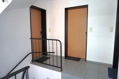 Wohnungstür links - 