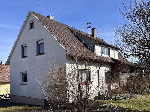 Südwest - Mehrfamilienhaus, Wohnhaus mit 158,00 m² in Gerstetten zum Kaufen