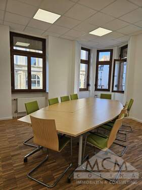Raum 3 - 5 Zimmer Büro zur Miete in Frankfurt am Main