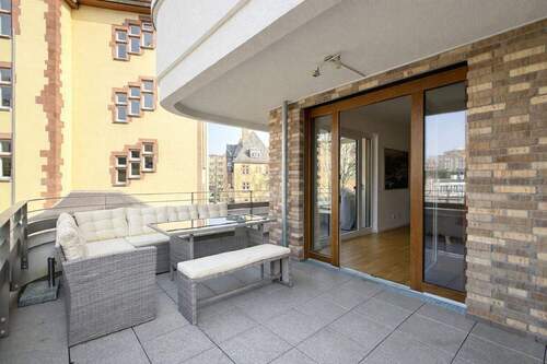 Terrasse - 3 Zimmer Etagenwohnung zum Kaufen in Frankfurt am Main