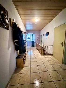 5FE836B6-13B9-40D3-9655-B4E9D075523D_1_105_c.jpeg - 7 Zimmer Mehrfamilienhaus, Wohnhaus in Kraichtal