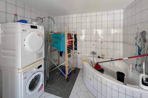 Badezimmer 1. OG - 