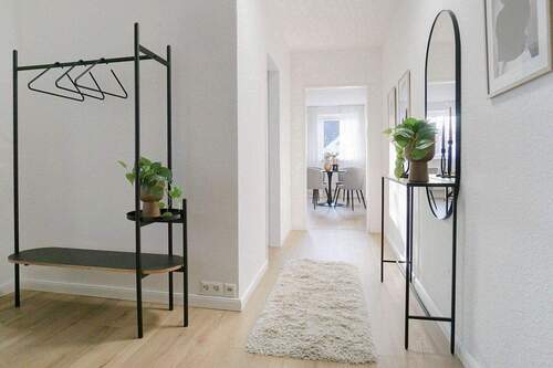 Eingang /Flur - 2 Zimmer Etagenwohnung in Bremerhaven