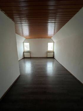 Wohnzimmer - 2 Zimmer Etagenwohnung in Nieheim