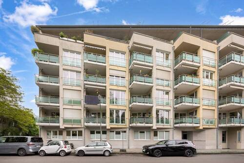 Fassade - Am Florapark Düsseldorf: Lichtdurchflutete 2 Zimmer Wohnung mit Balkon und Blick ins Grüne