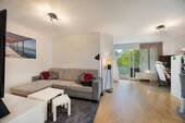 Wohnzimmer - 2 Zimmer Etagenwohnung zum Kaufen in Düsseldorf