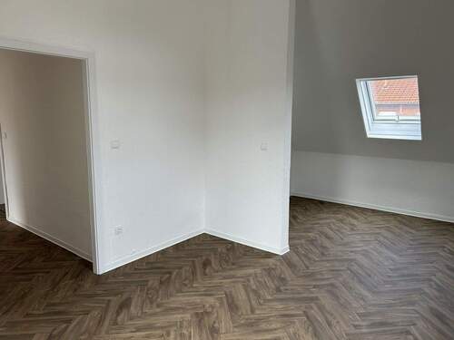 Bild 2 - 5 Zimmer Etagenwohnung zum Kaufen in Lingen