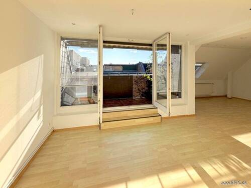 Wohnzimmer - 3 Zimmer Etagenwohnung in Berlin